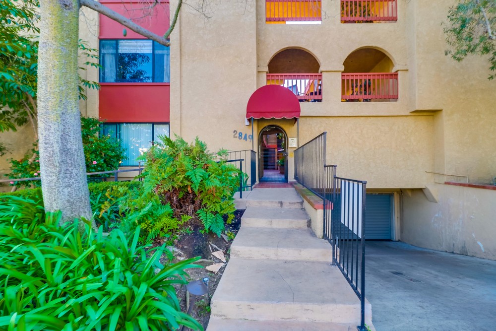 Virtual tour photo 5 of 34 for 2849 E St UNIT 21