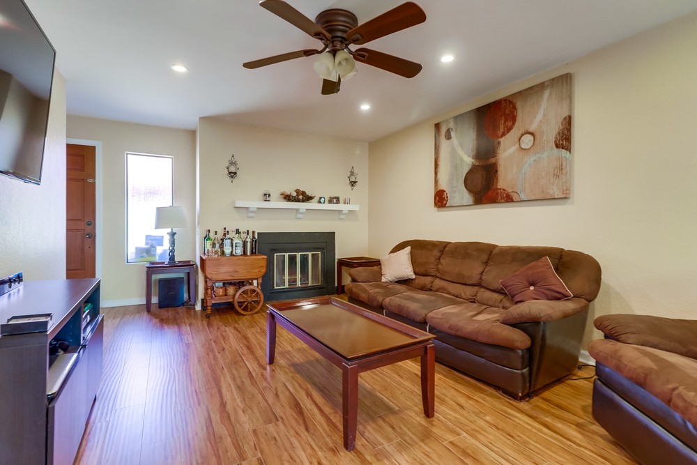 Virtual tour photo 12 of 34 for 2849 E St UNIT 21