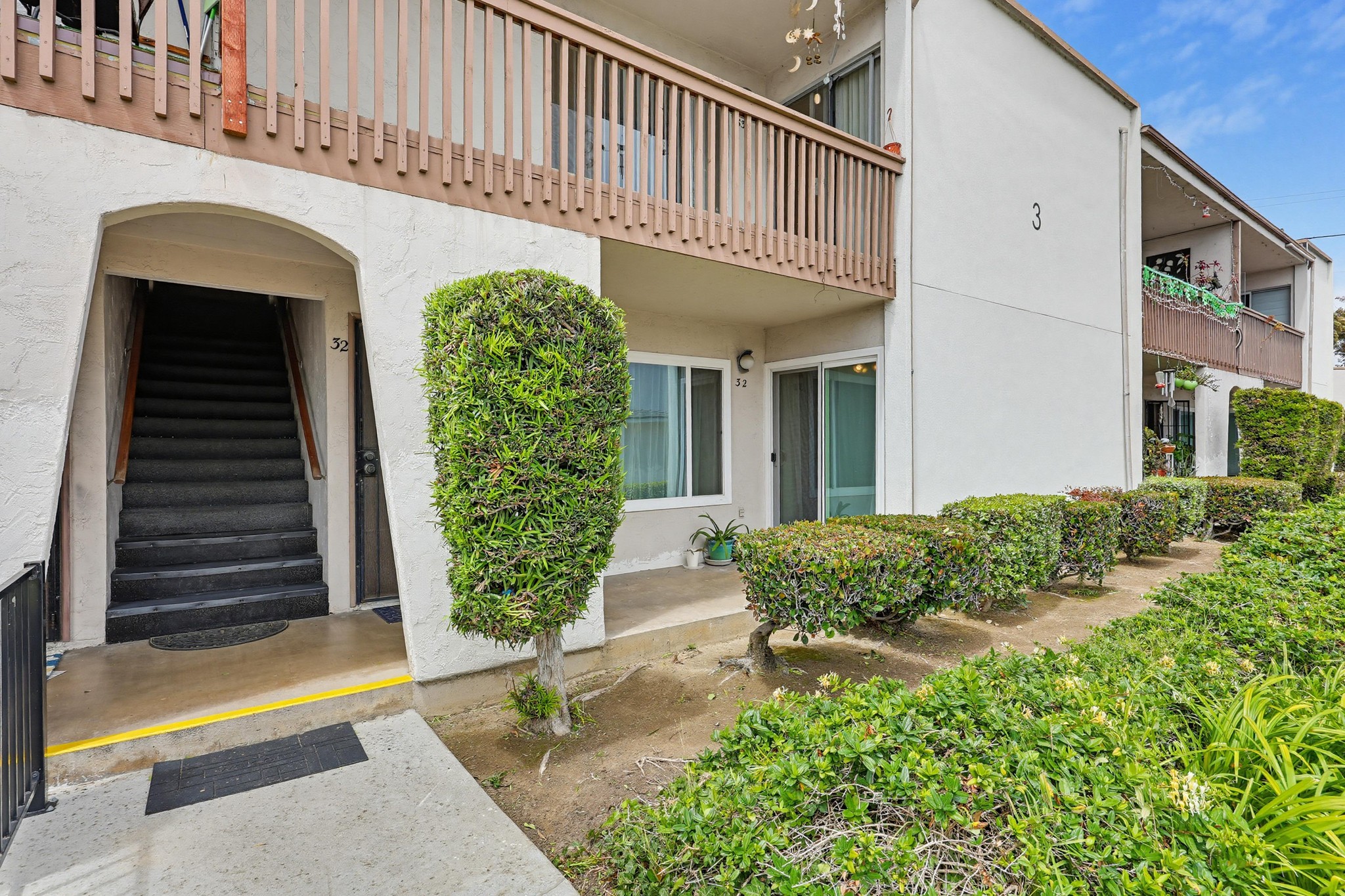 Virtual tour photo 8 of 52 for 285 Moss St UNIT 64