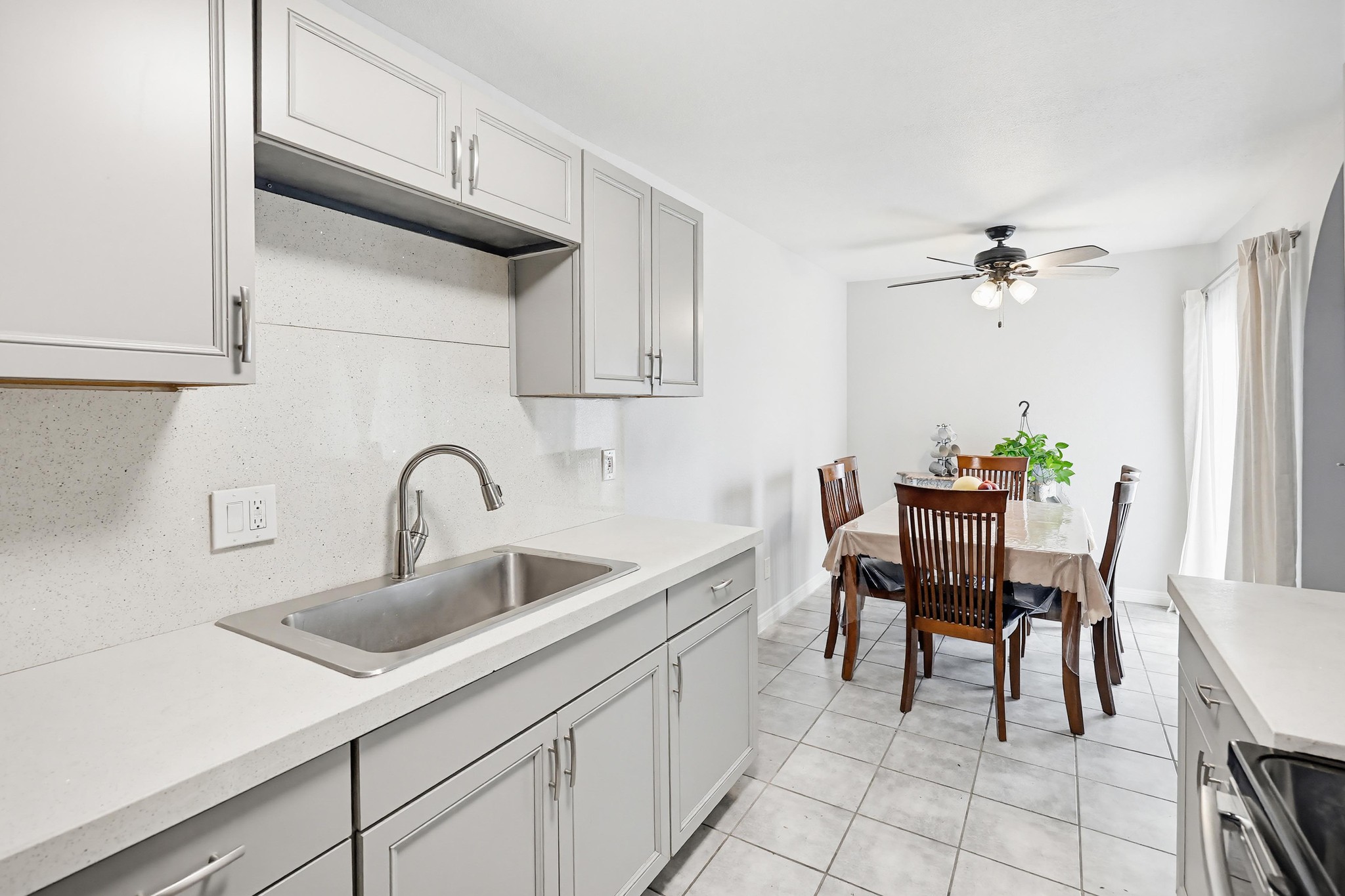 Virtual tour photo 26 of 52 for 285 Moss St UNIT 64
