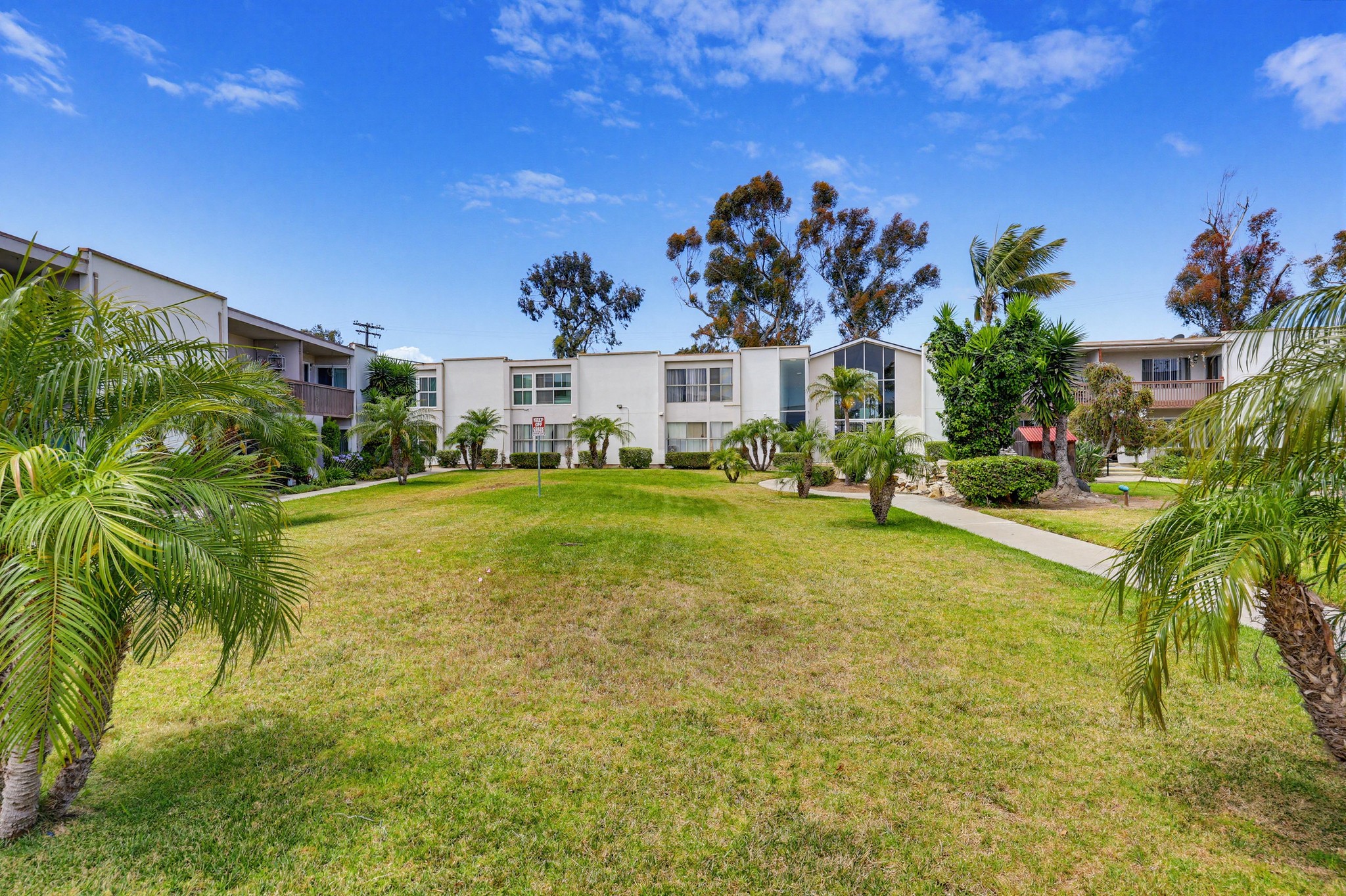 Virtual tour photo 46 of 52 for 285 Moss St UNIT 64