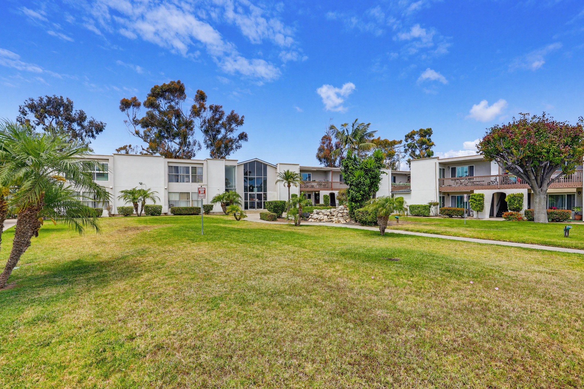 Virtual tour photo 47 of 52 for 285 Moss St UNIT 64