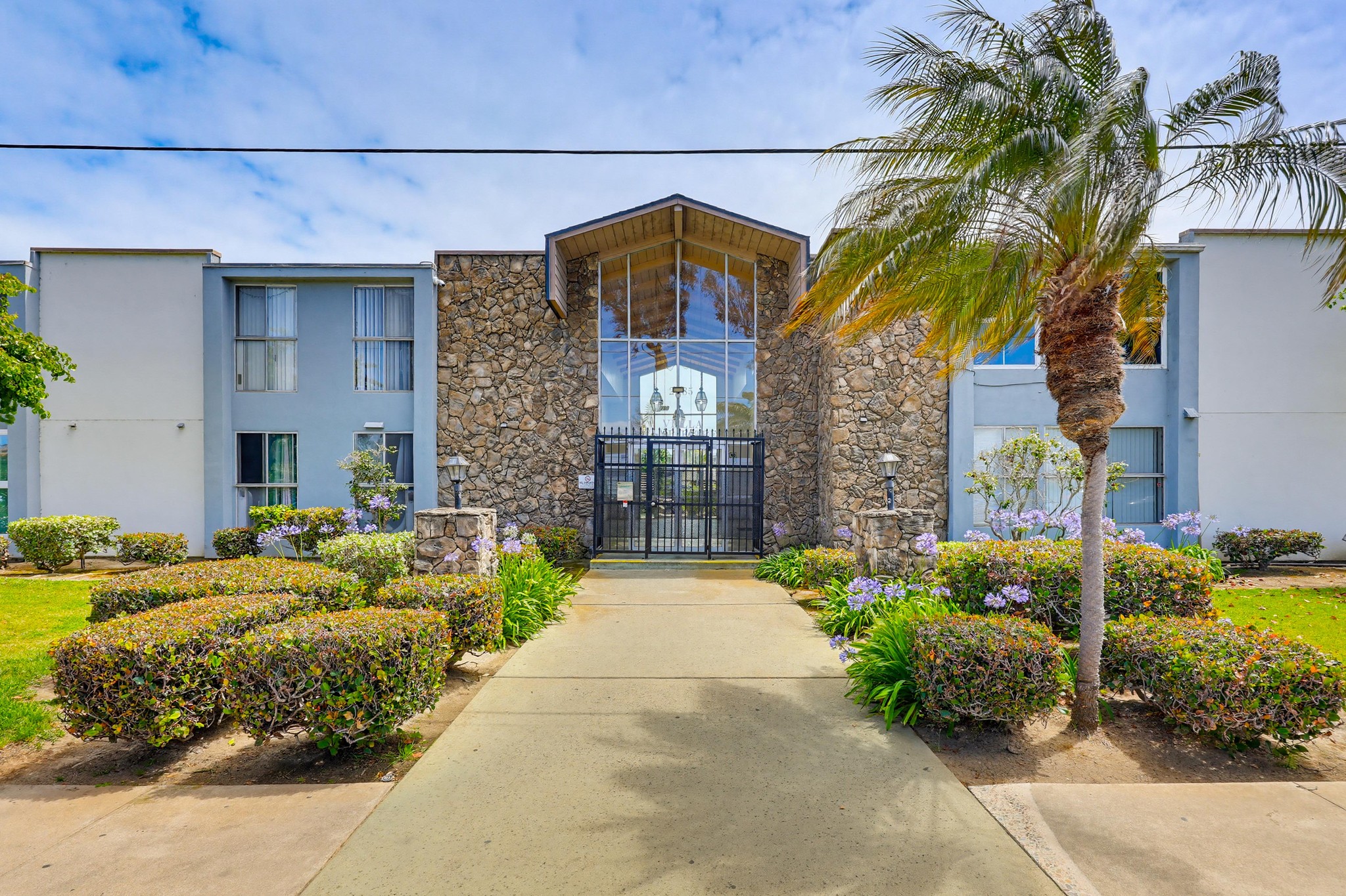 Virtual tour photo 49 of 52 for 285 Moss St UNIT 64