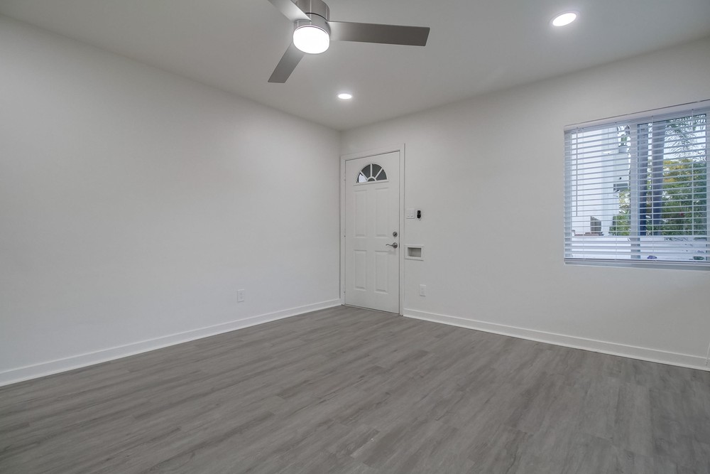 Virtual tour photo 20 of 44 for 2850 Broadway