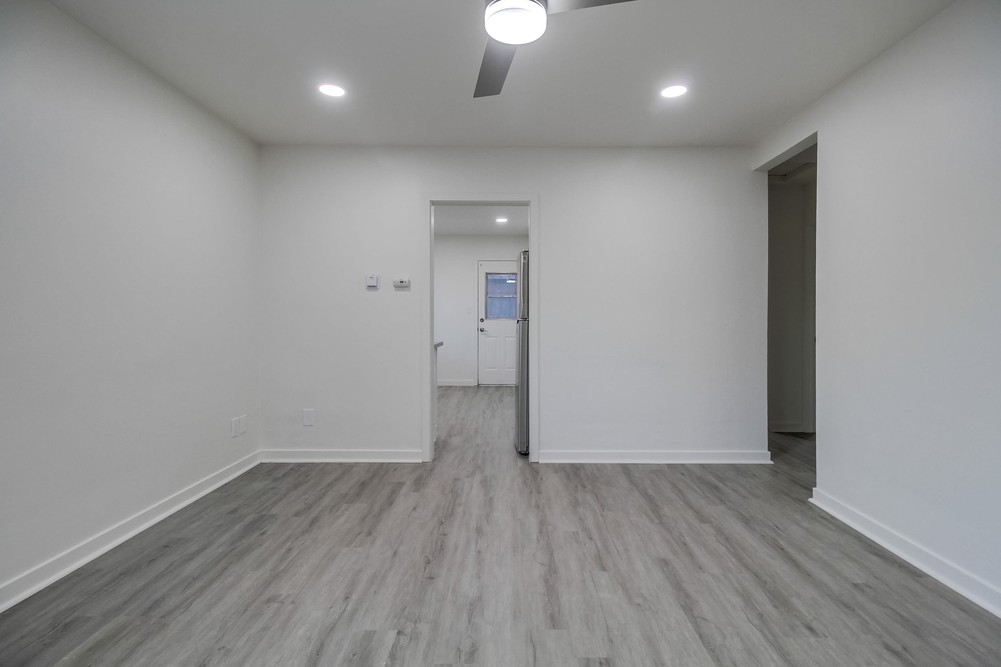 Virtual tour photo 21 of 44 for 2850 Broadway