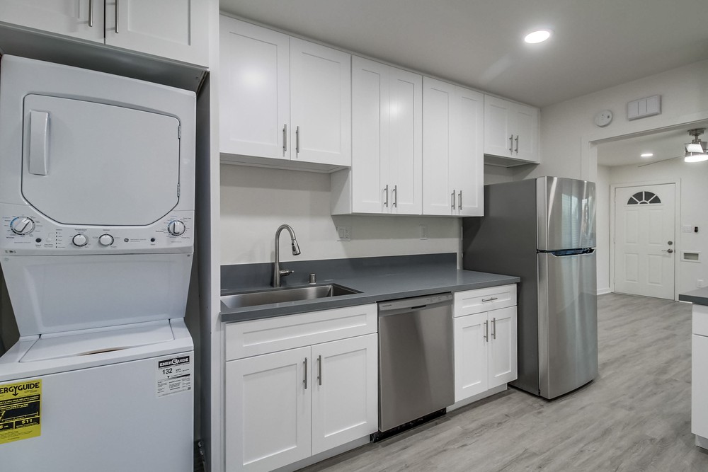 Virtual tour photo 25 of 44 for 2850 Broadway