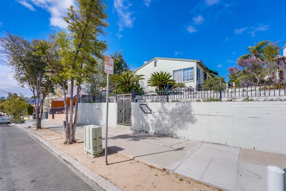 Virtual tour photo 1 of 28 for 2850 Broadway