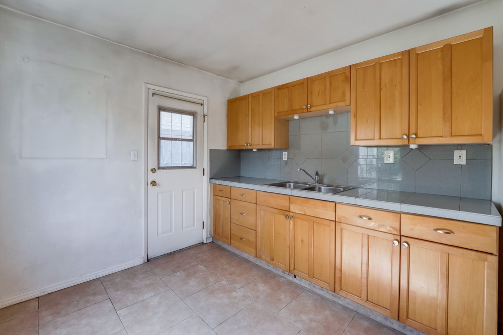 Virtual tour photo 17 of 28 for 2850 Broadway