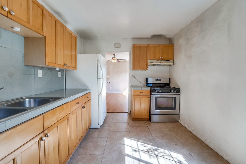 Virtual tour photo 20 of 28 for 2850 Broadway