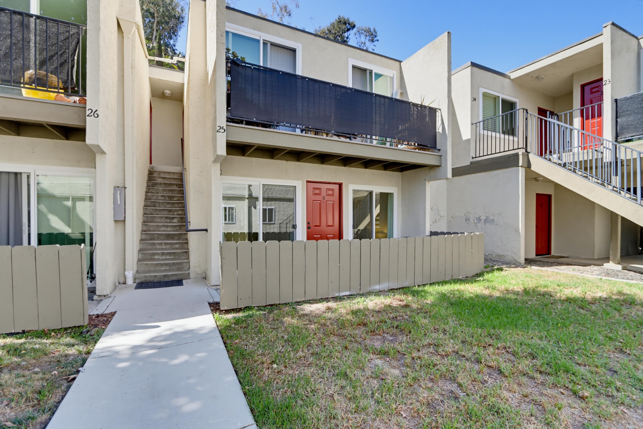 Virtual tour photo 4 of 33 for 2850 Reynard Way #9