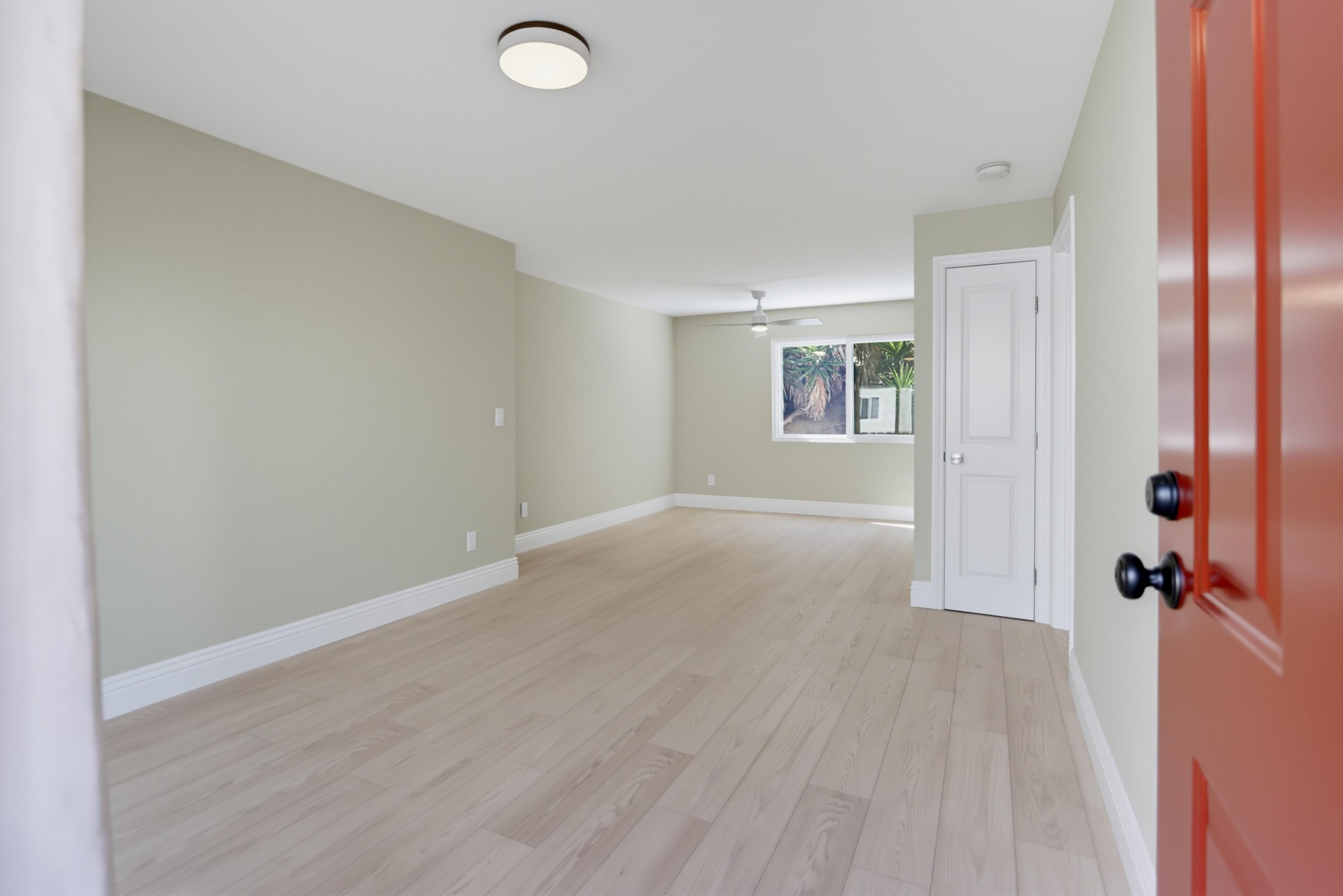 Virtual tour photo 11 of 33 for 2850 Reynard Way #9