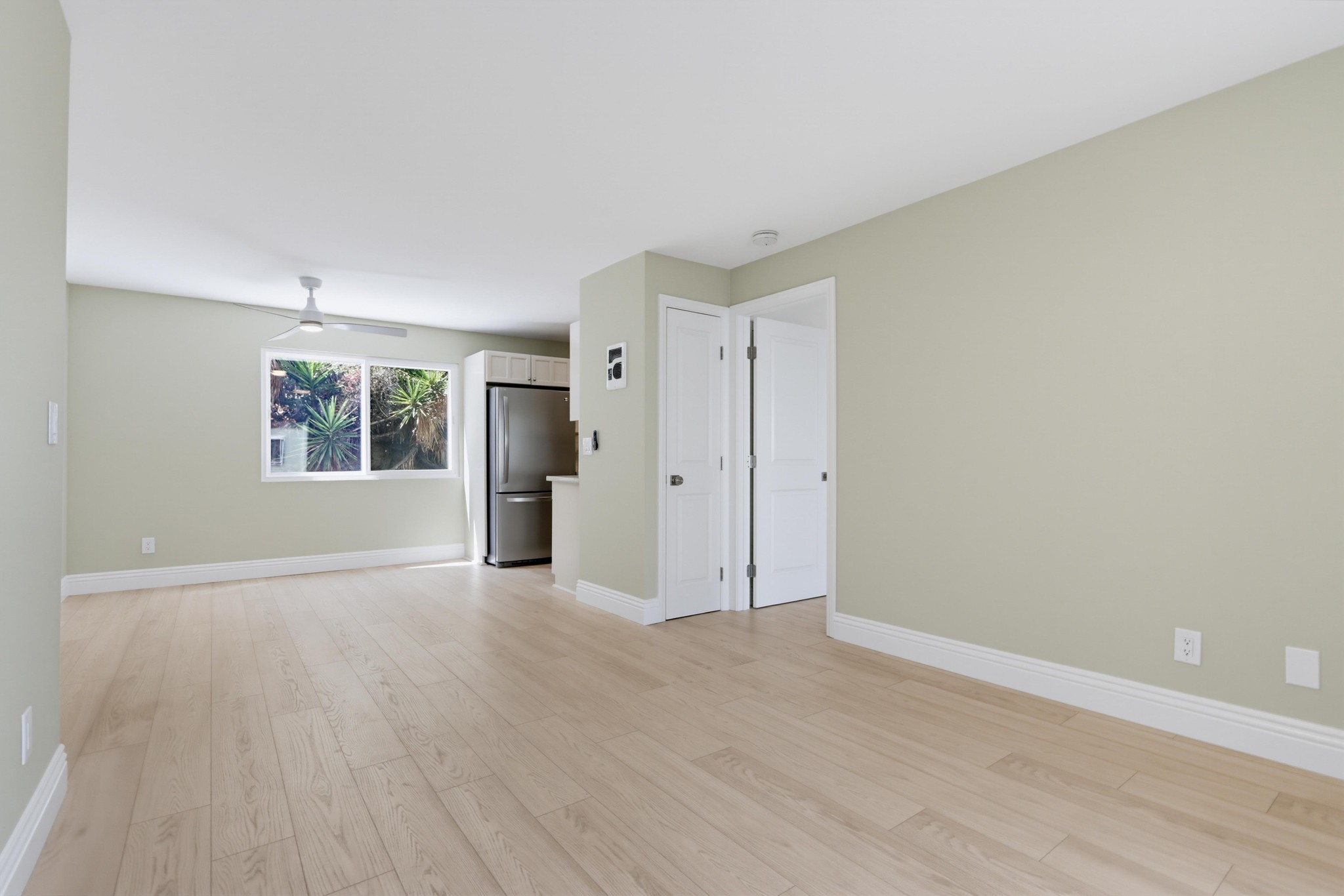 Virtual tour photo 13 of 33 for 2850 Reynard Way #9