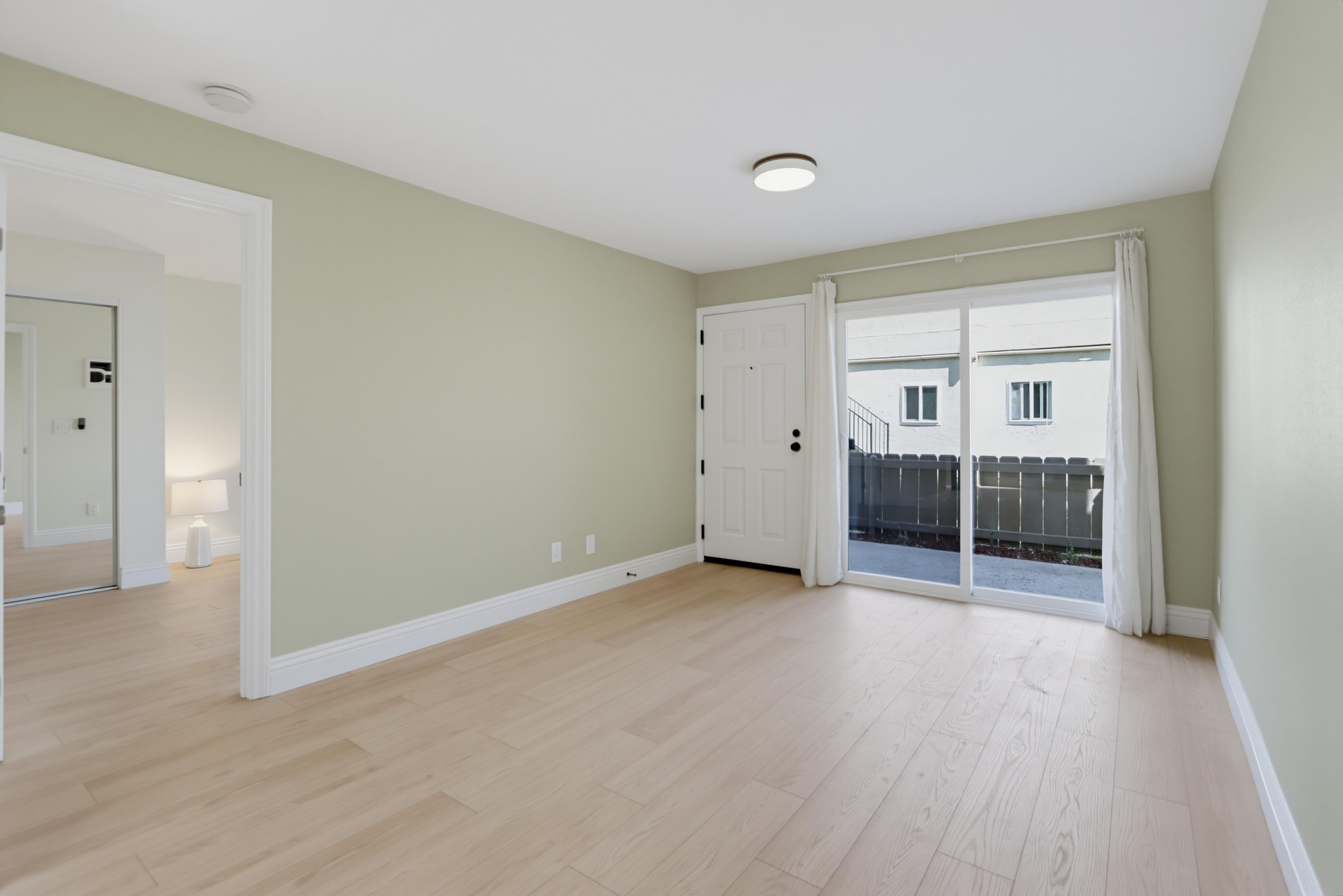 Virtual tour photo 15 of 33 for 2850 Reynard Way #9
