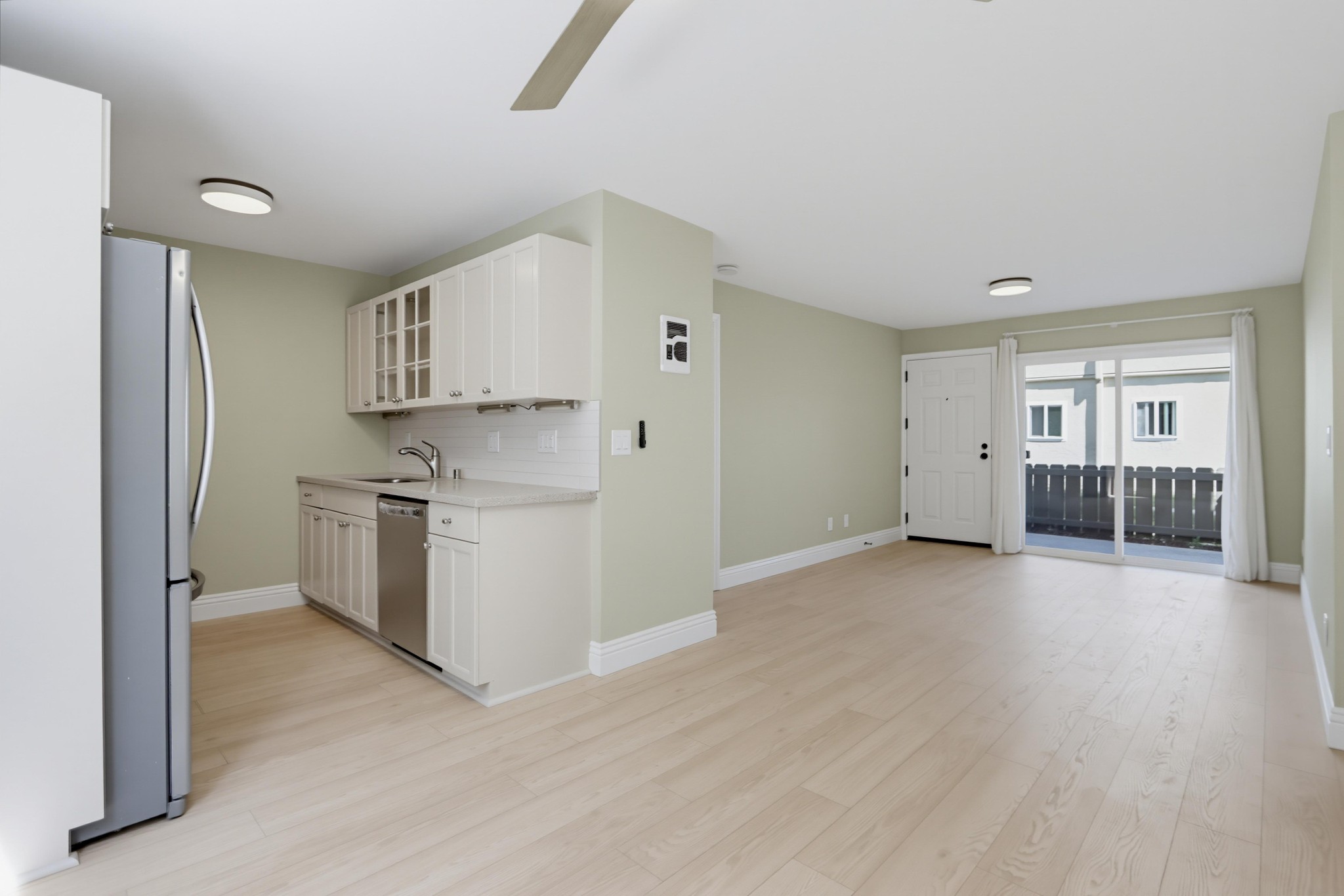 Virtual tour photo 16 of 33 for 2850 Reynard Way #9