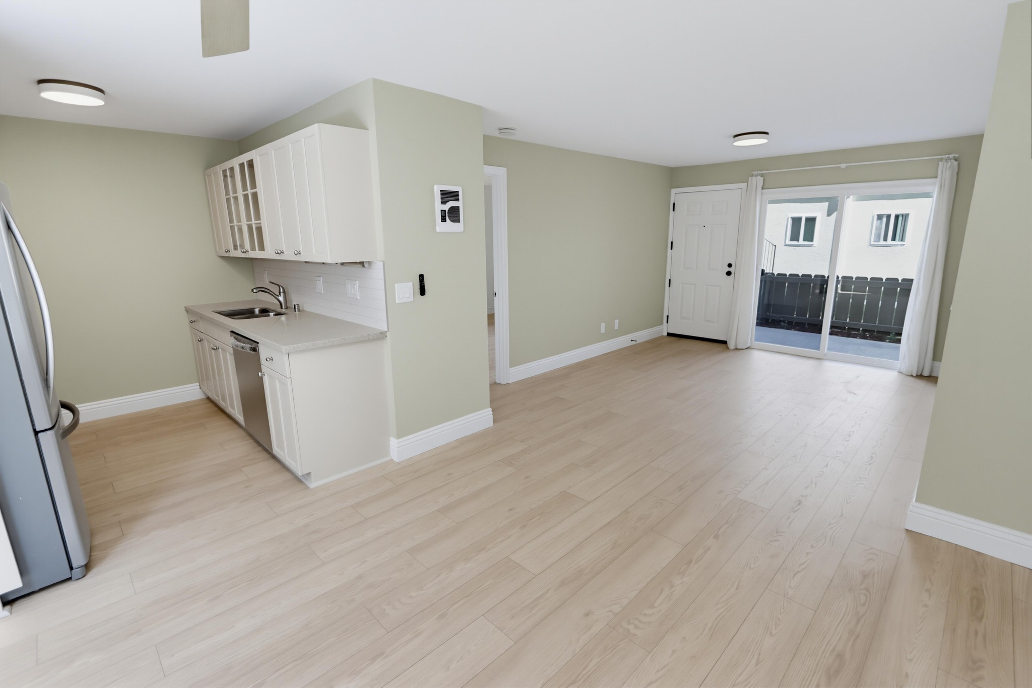 Virtual tour photo 22 of 33 for 2850 Reynard Way #9