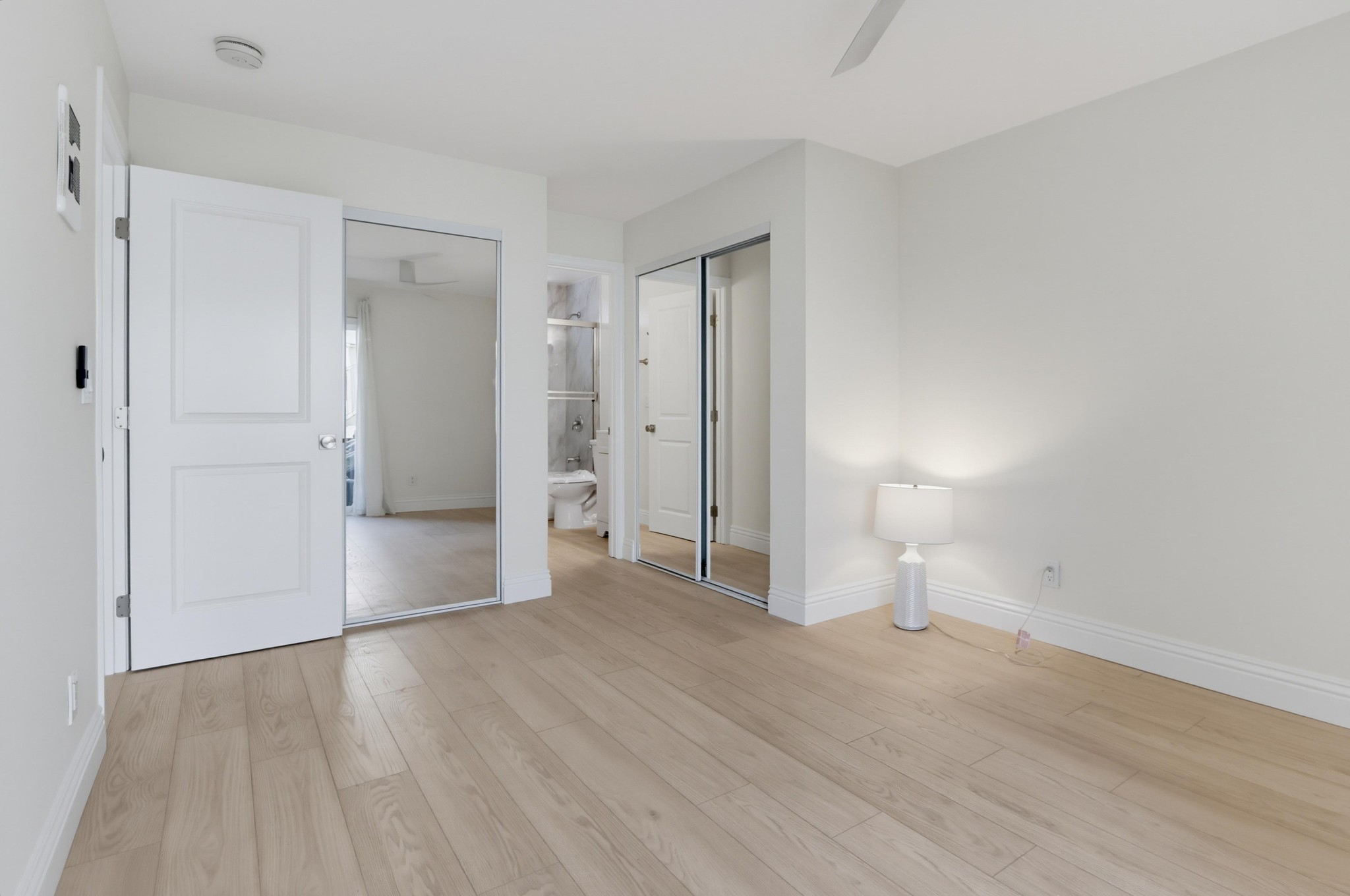 Virtual tour photo 25 of 33 for 2850 Reynard Way #9