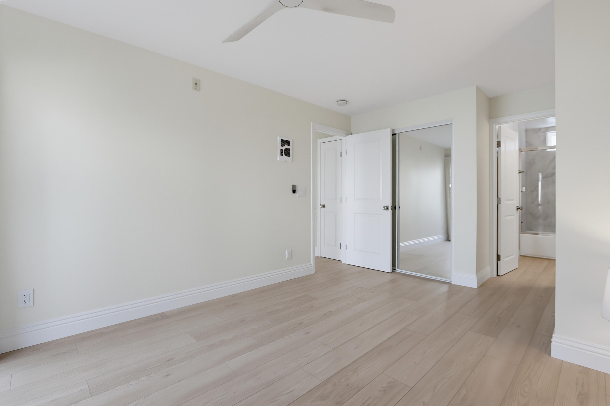 Virtual tour photo 27 of 33 for 2850 Reynard Way #9