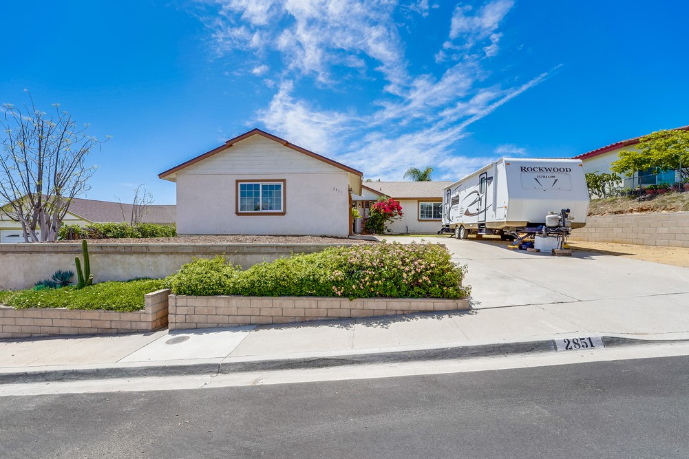 Virtual tour photo 4 of 52 for 2851 Dahlia Ave