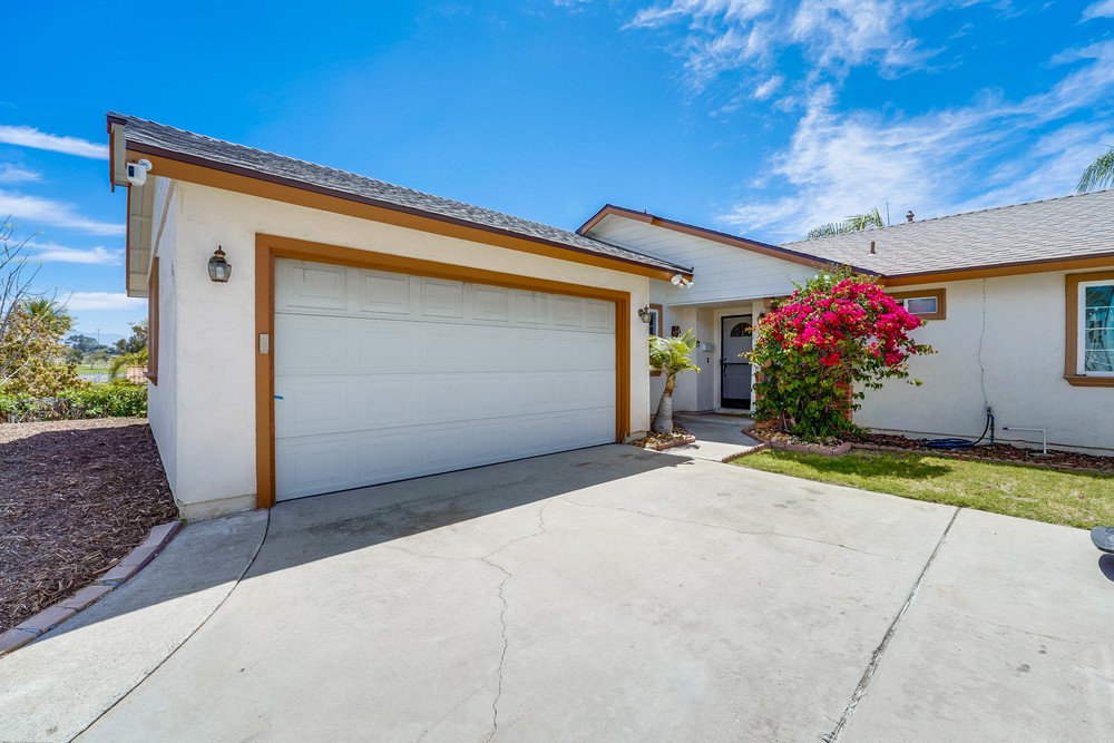 Virtual tour photo 5 of 52 for 2851 Dahlia Ave