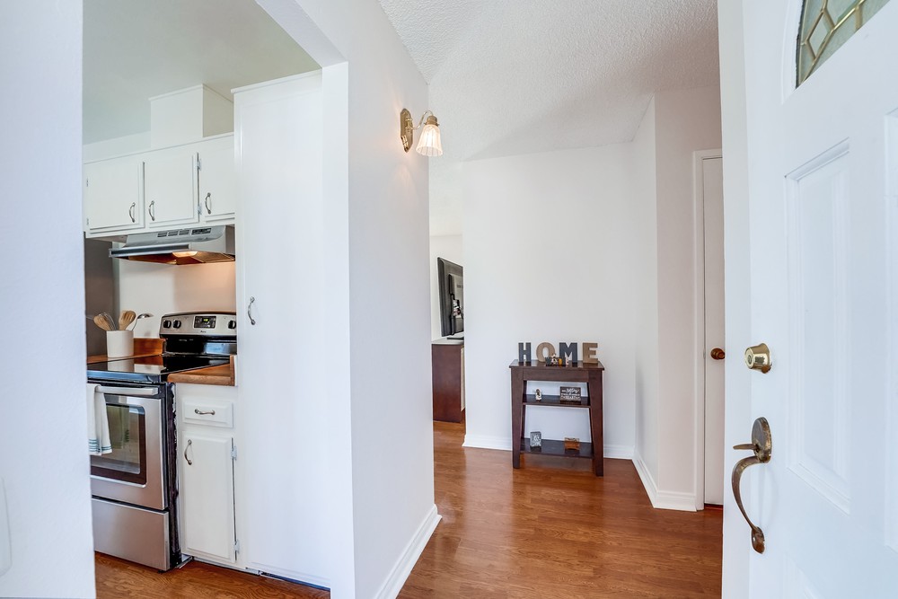 Virtual tour photo 7 of 52 for 2851 Dahlia Ave