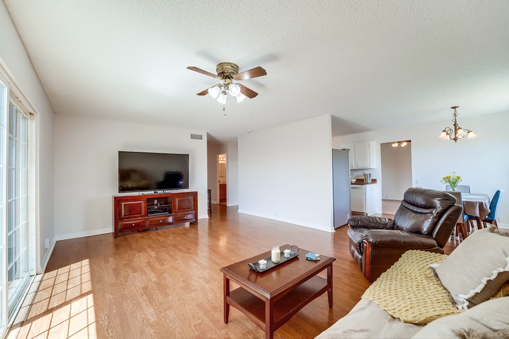 Virtual tour photo 11 of 52 for 2851 Dahlia Ave