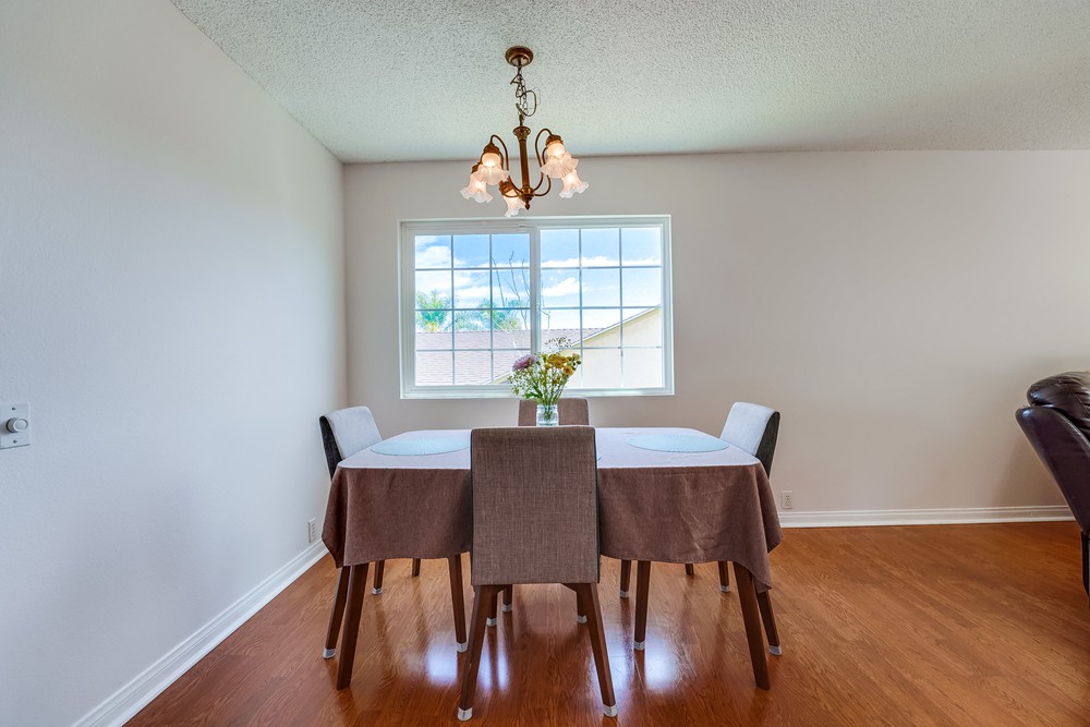 Virtual tour photo 17 of 52 for 2851 Dahlia Ave