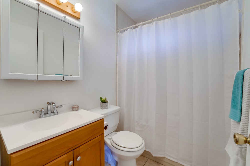 Virtual tour photo 28 of 52 for 2851 Dahlia Ave