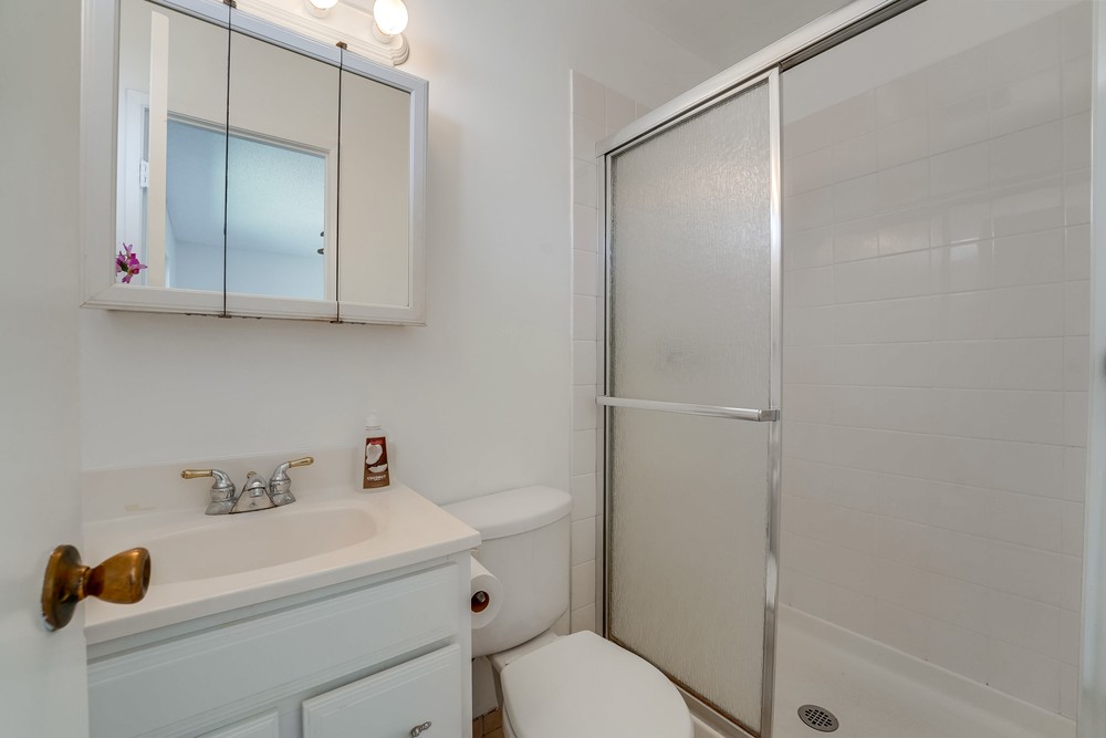 Virtual tour photo 32 of 52 for 2851 Dahlia Ave