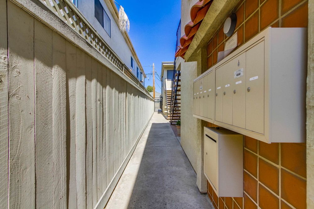 Virtual tour photo 9 of 35 for 2852 C St