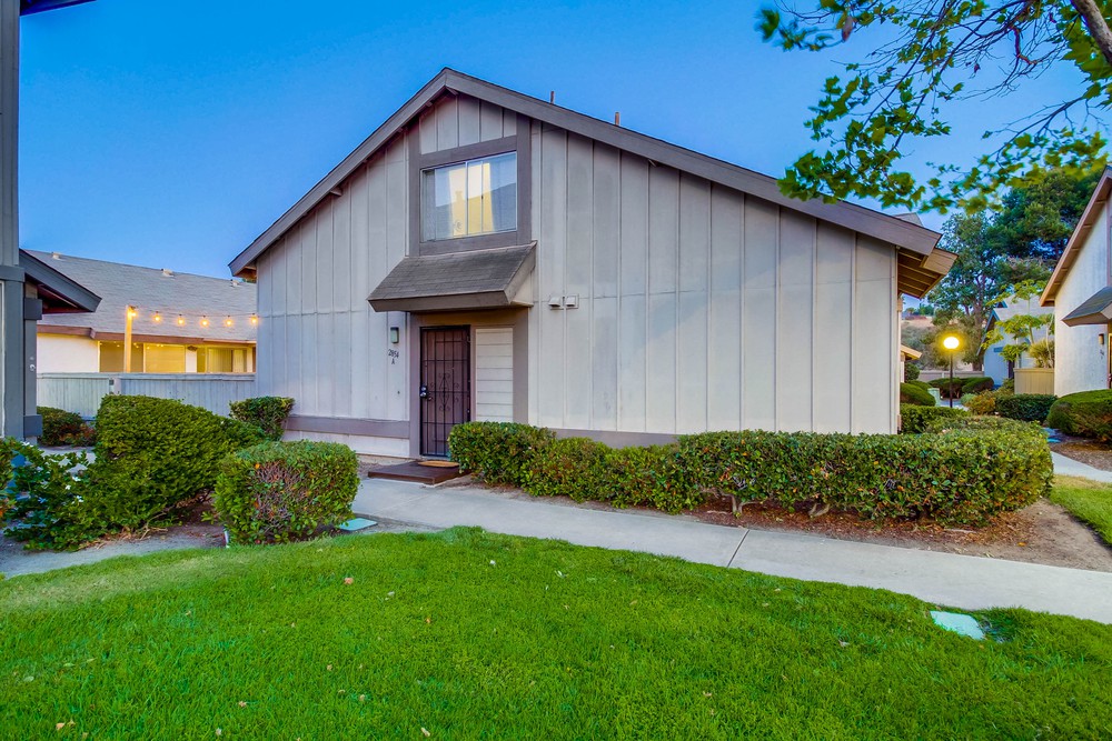 Virtual tour photo 3 of 49 for 2854 Casey St A