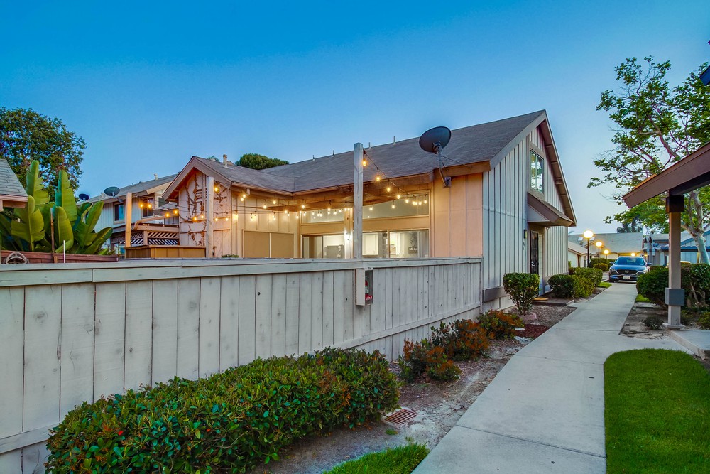 Virtual tour photo 4 of 49 for 2854 Casey St A