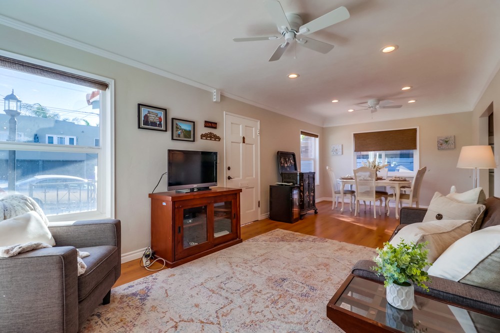 Virtual tour photo 8 of 30 for 2856 Elm St