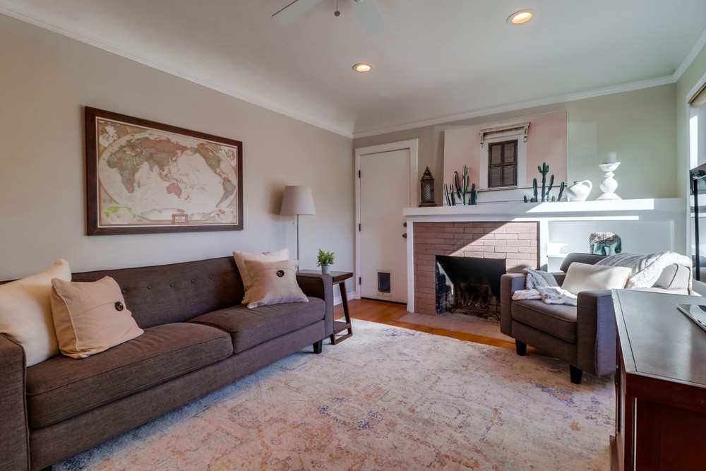 Virtual tour photo 10 of 30 for 2856 Elm St