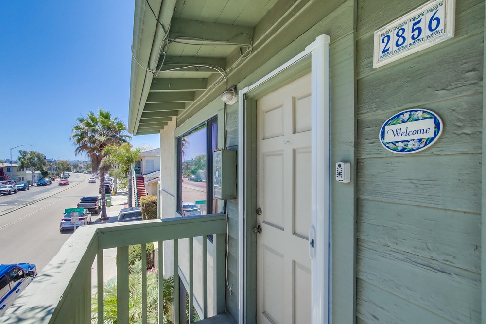 Virtual tour photo 4 of 25 for 2856 Mission Blvd