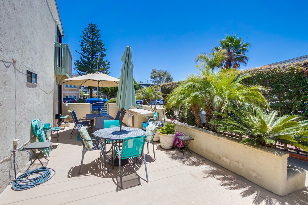 Virtual tour photo 22 of 25 for 2856 Mission Blvd