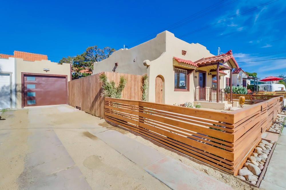 Virtual tour photo 5 of 44 for 2858 Monroe Ave