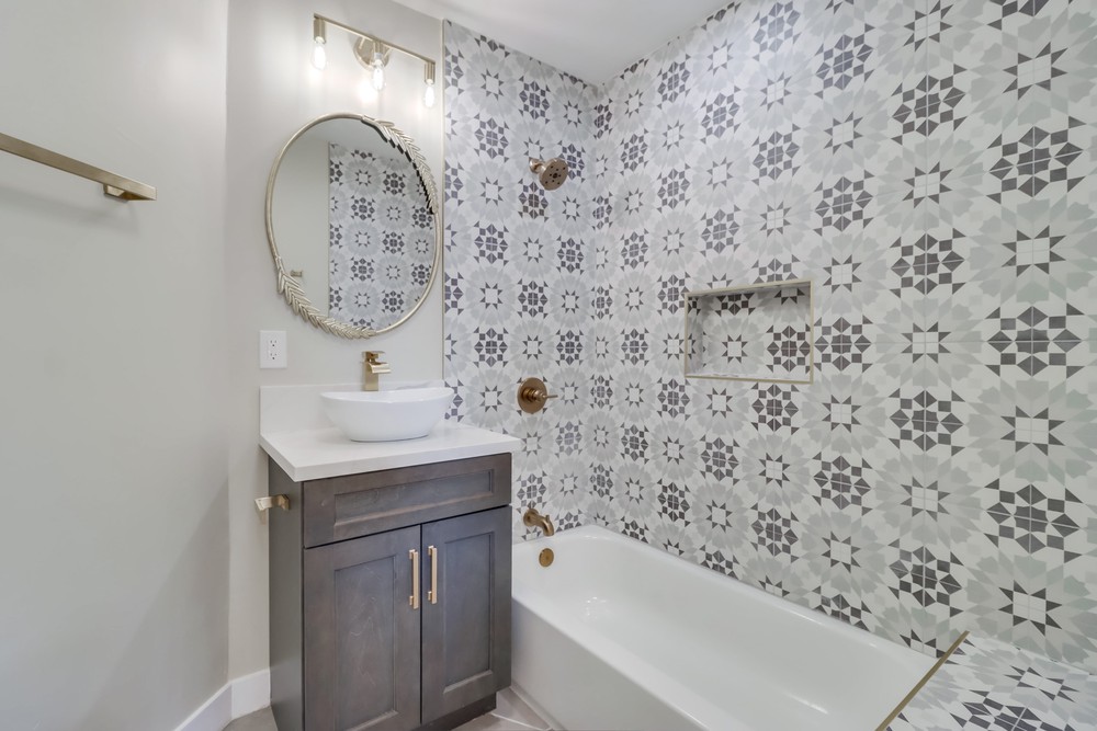 Virtual tour photo 25 of 44 for 2858 Monroe Ave