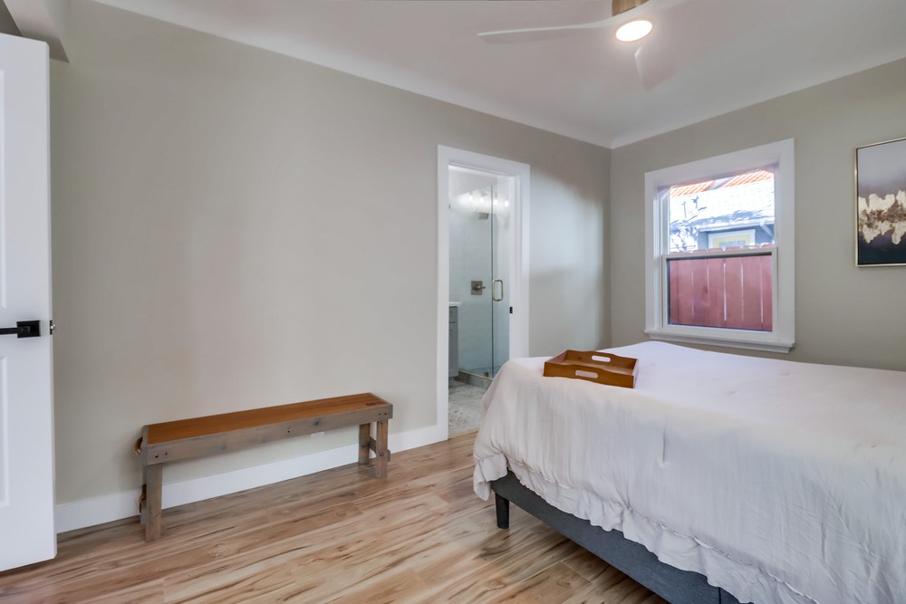 Virtual tour photo 31 of 44 for 2858 Monroe Ave