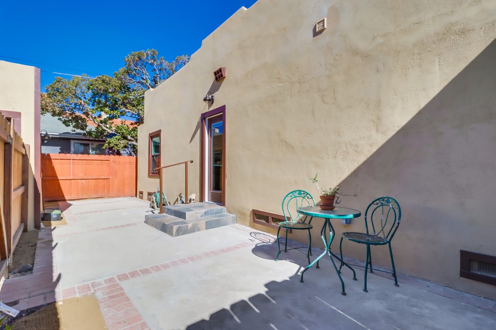 Virtual tour photo 38 of 44 for 2858 Monroe Ave