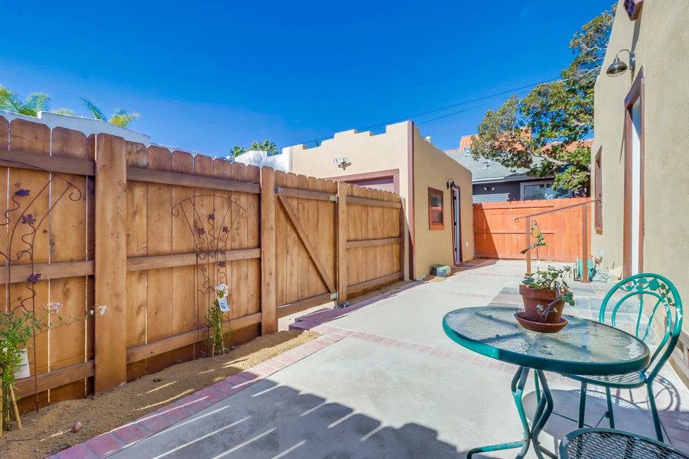 Virtual tour photo 39 of 44 for 2858 Monroe Ave