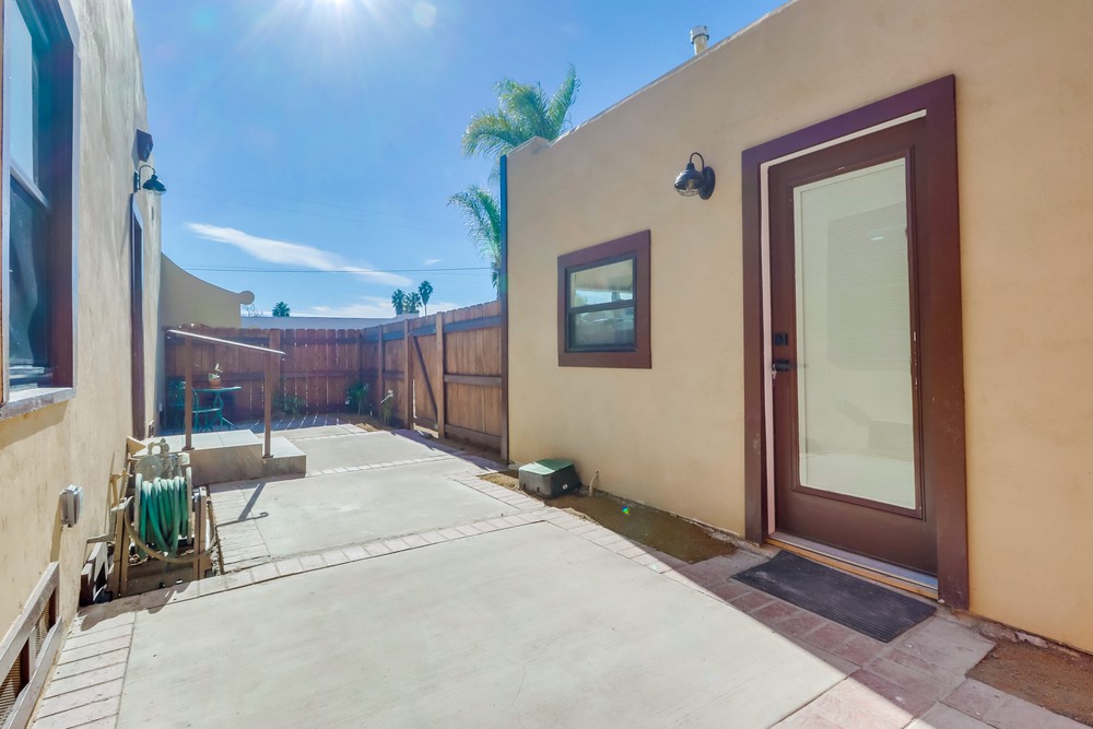 Virtual tour photo 40 of 44 for 2858 Monroe Ave