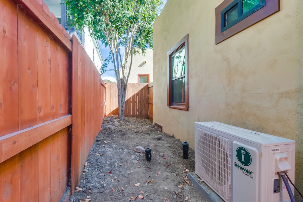 Virtual tour photo 42 of 44 for 2858 Monroe Ave
