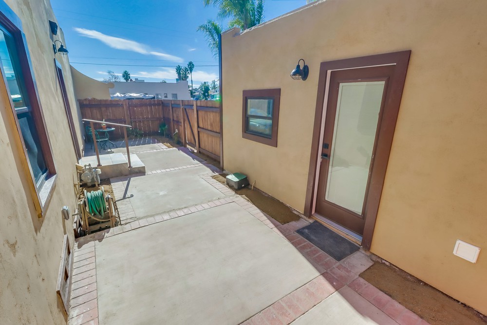 Virtual tour photo 43 of 44 for 2858 Monroe Ave