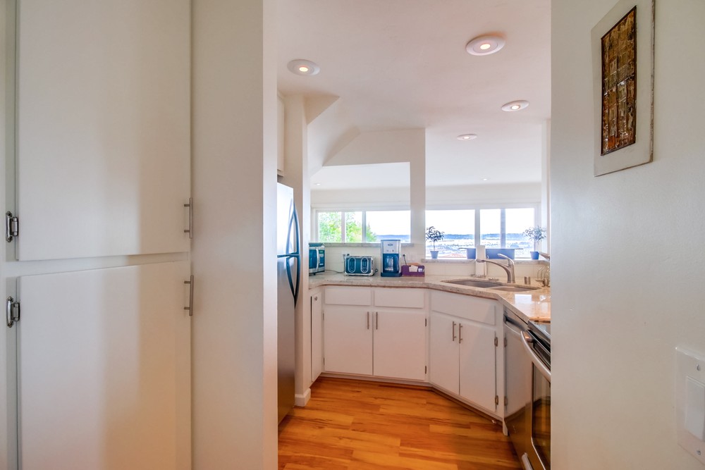 Virtual tour photo 6 of 39 for 2860 State St