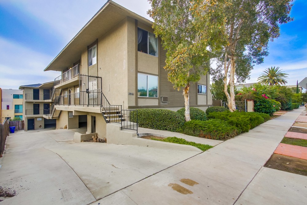 Virtual tour photo 1 of 32 for 2861 B St #6