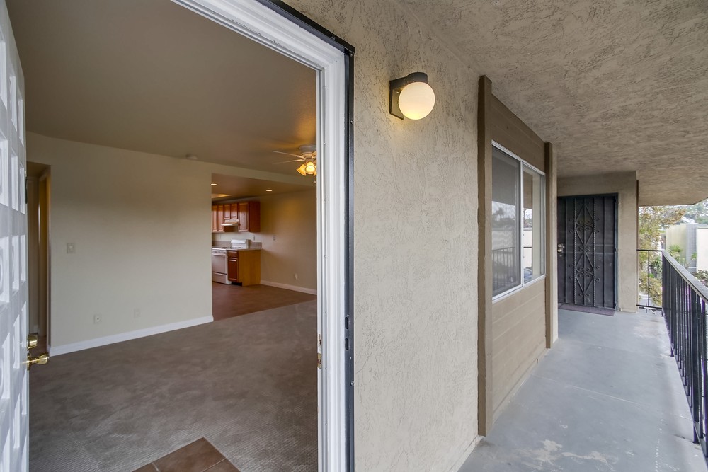 Virtual tour photo 5 of 32 for 2861 B St #6