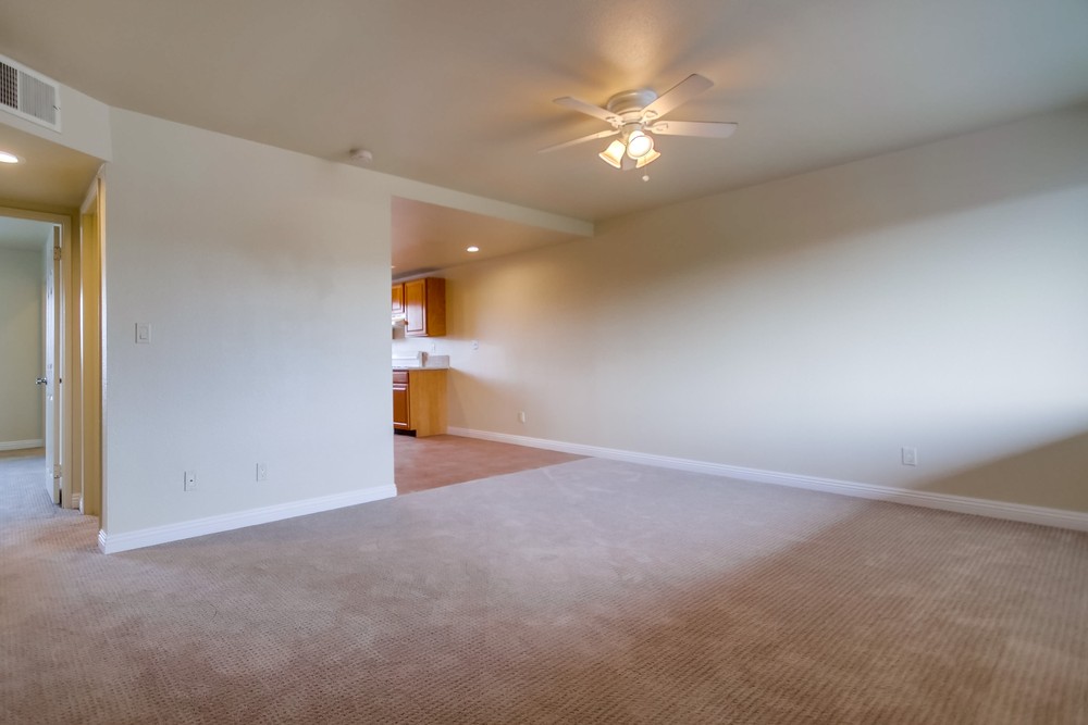 Virtual tour photo 6 of 32 for 2861 B St #6