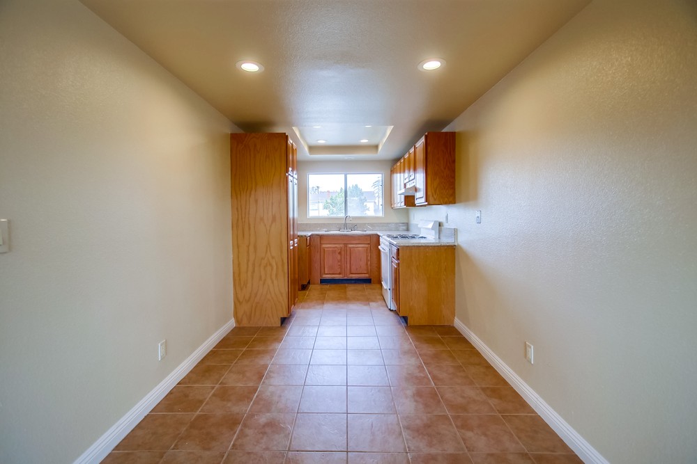 Virtual tour photo 11 of 32 for 2861 B St #6