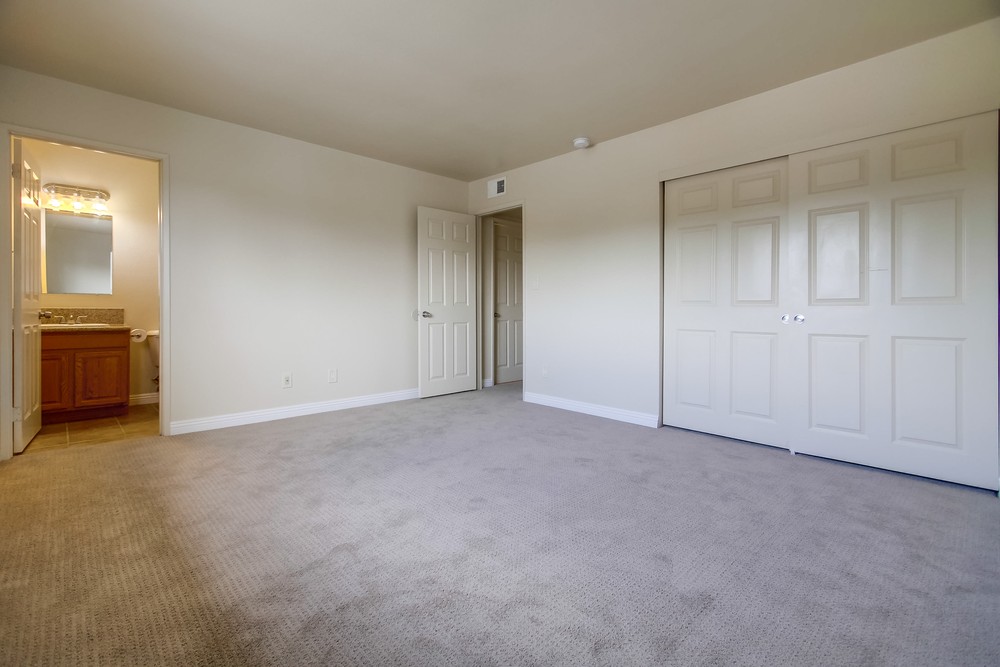 Virtual tour photo 20 of 32 for 2861 B St #6