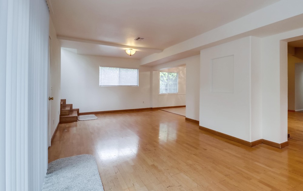 Virtual tour photo 9 of 57 for 2861 Epaulette St